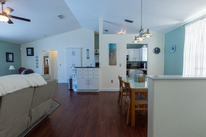 906 Wee Burn Pl, Sarasota, FL 34243