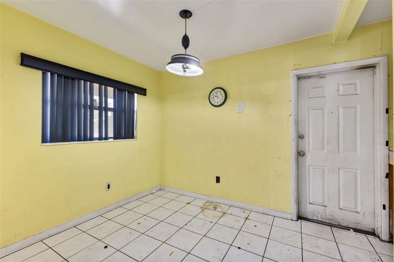 2608 Yukon St, Tampa, FL 33604
