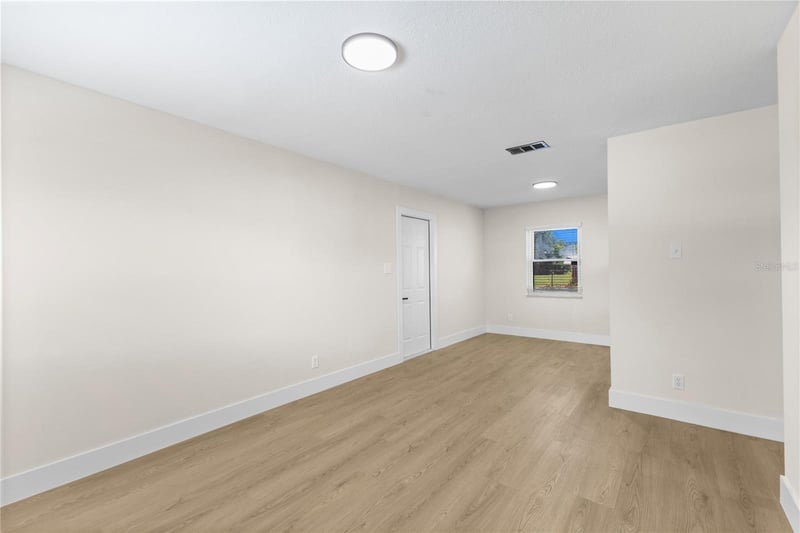 1715 1st St, Ruskin, FL 33570