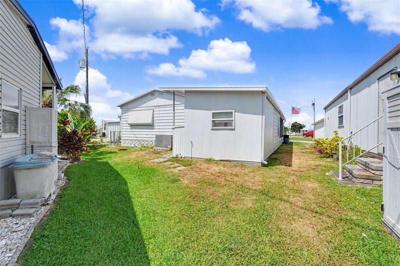 6523 Kansas St, Bradenton, FL 34207