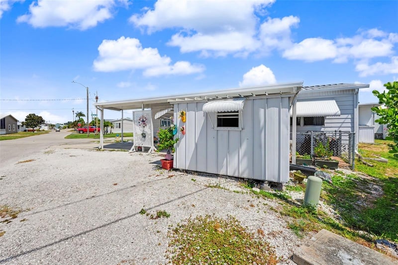 6523 Kansas St, Bradenton, FL 34207