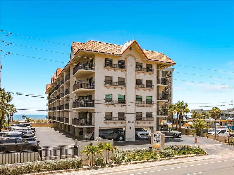4000 Gulf Blvd #203, St Pete Beach, FL 33706