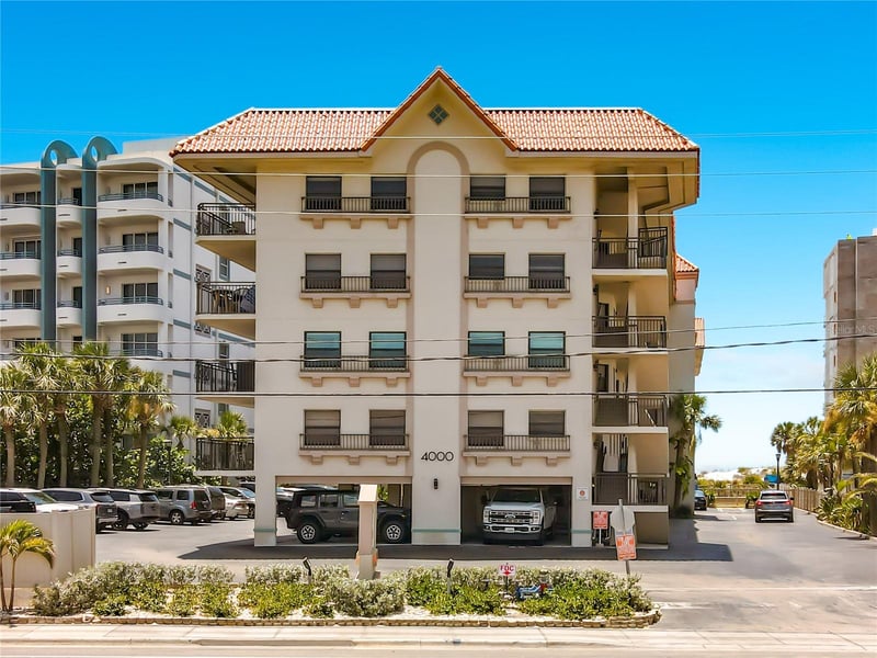 4000 Gulf Blvd #203, St Pete Beach, FL 33706
