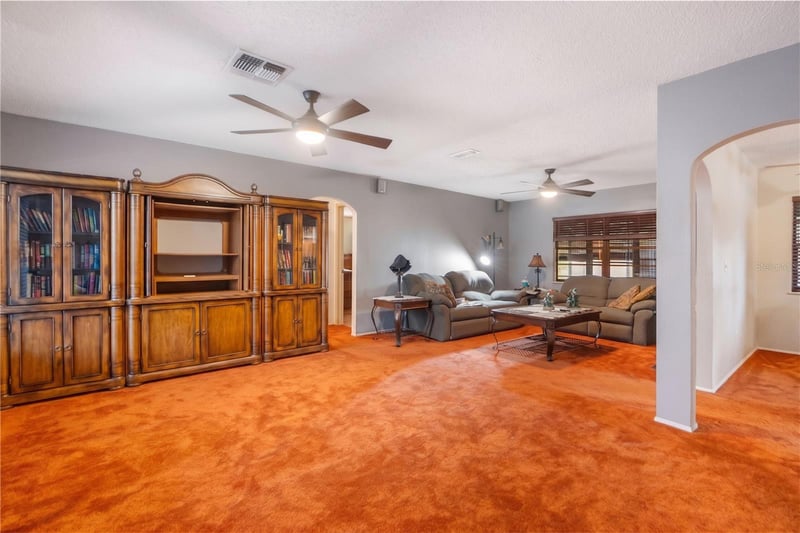 9415 Lake Chrise Ln, Port Richey, FL 34668