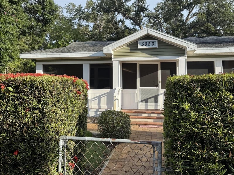 5020 26th Ave, Gulfport, FL 33707