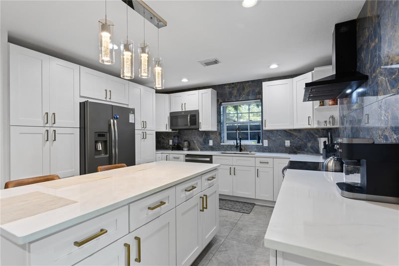 6822 Wall St, Tampa, FL 33616
