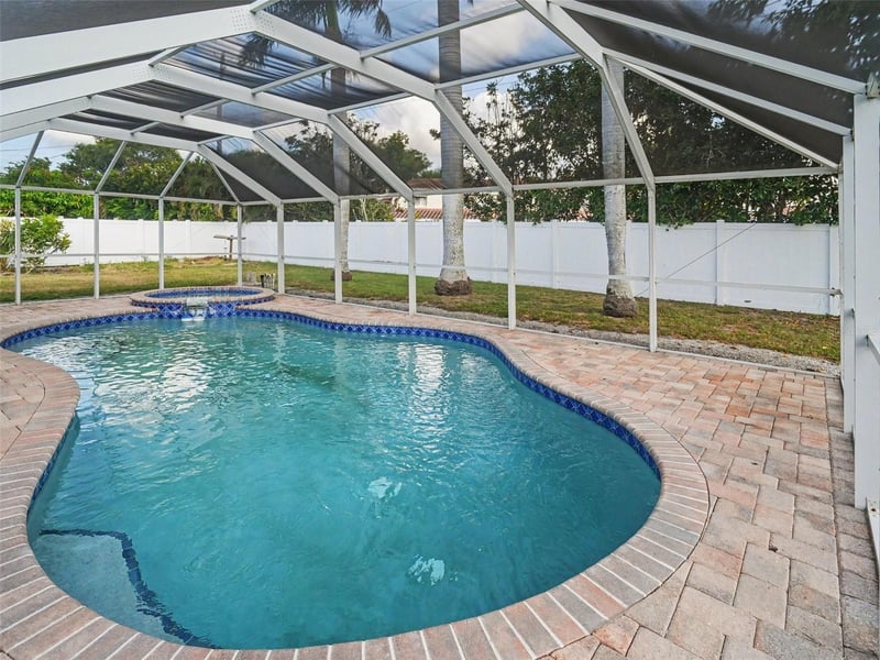 3103 Bayshore Gardens Pw, Bradenton, FL 34207