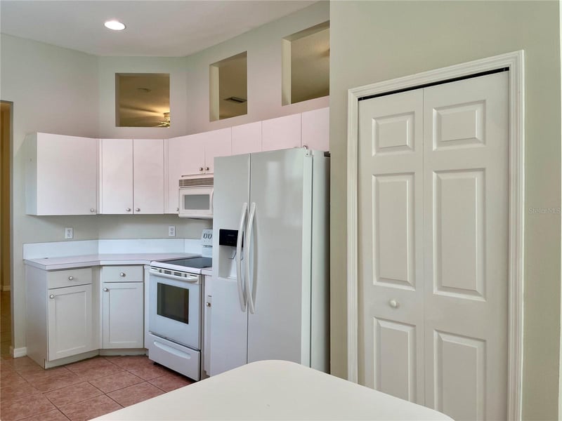 6813 Winslow St, Sarasota, FL 34243