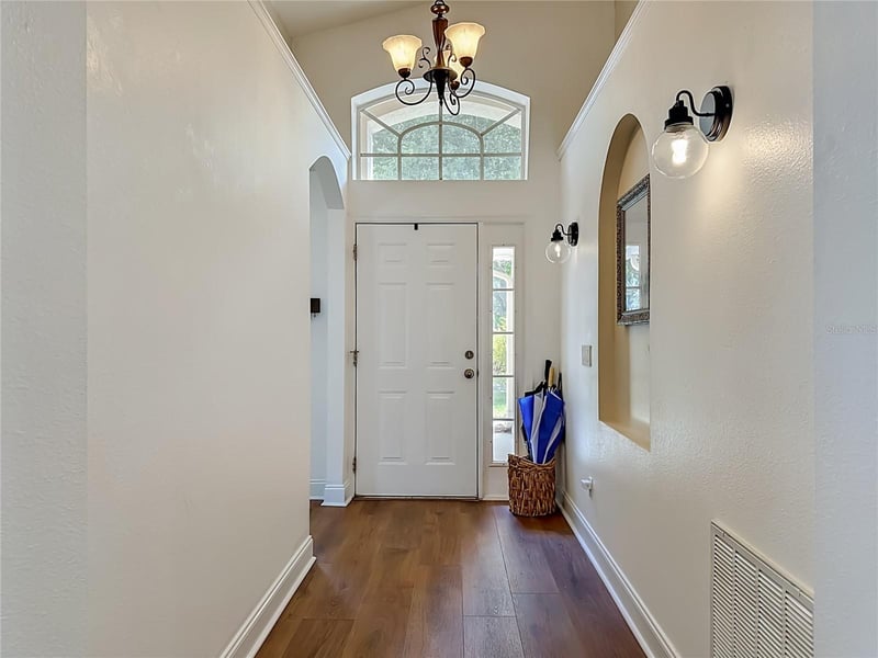 7016 Jamestown Manor Dr, Riverview, FL 33578