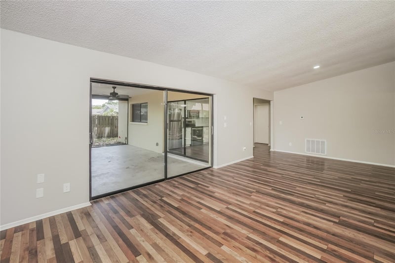 819 Greenfield Dr, Palm Harbor, FL 34684
