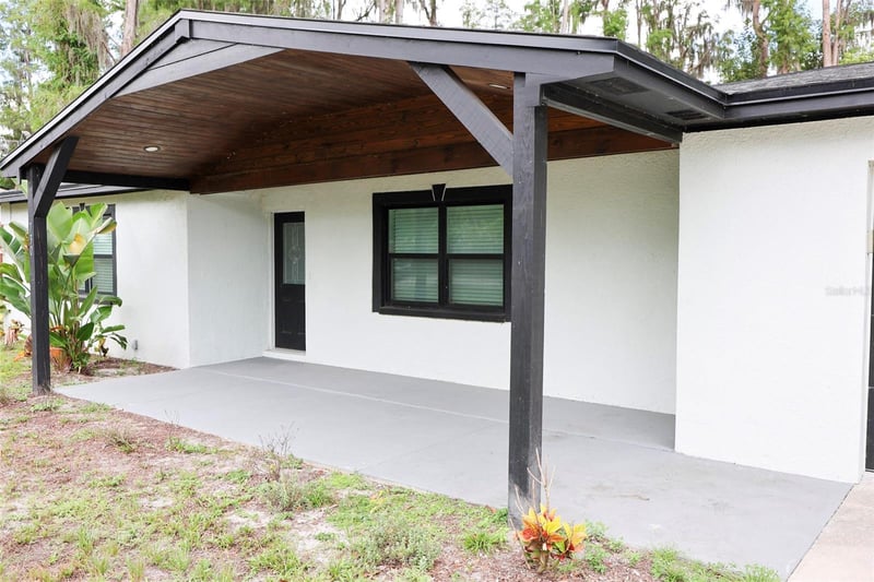 730 Crystal Lake Rd, Lutz, FL 33548