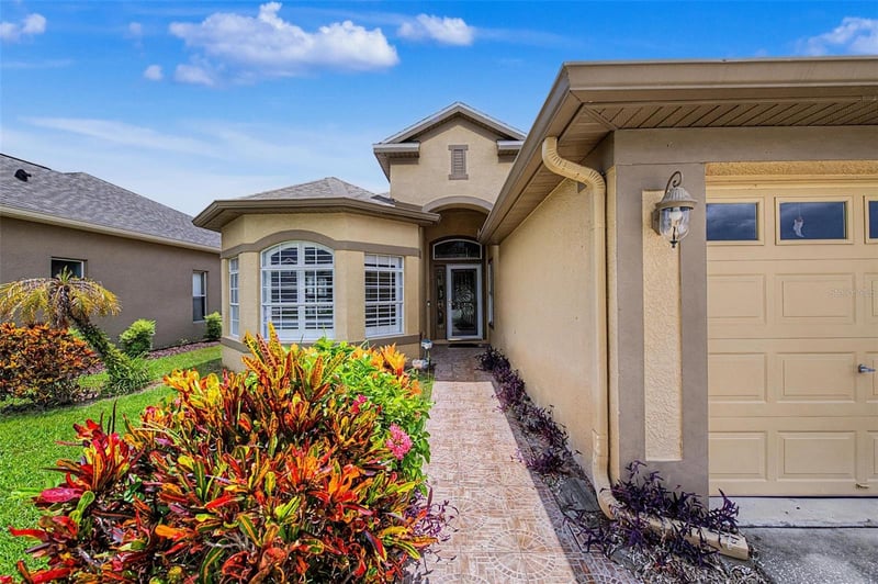 2811 Ravendale Ln, Holiday, FL 34691