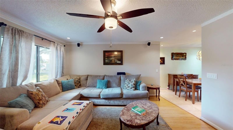 6960 Pinecrest Ln, Pinellas Park, FL 33781