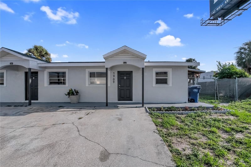 1909 Green St, Tampa, FL 33607