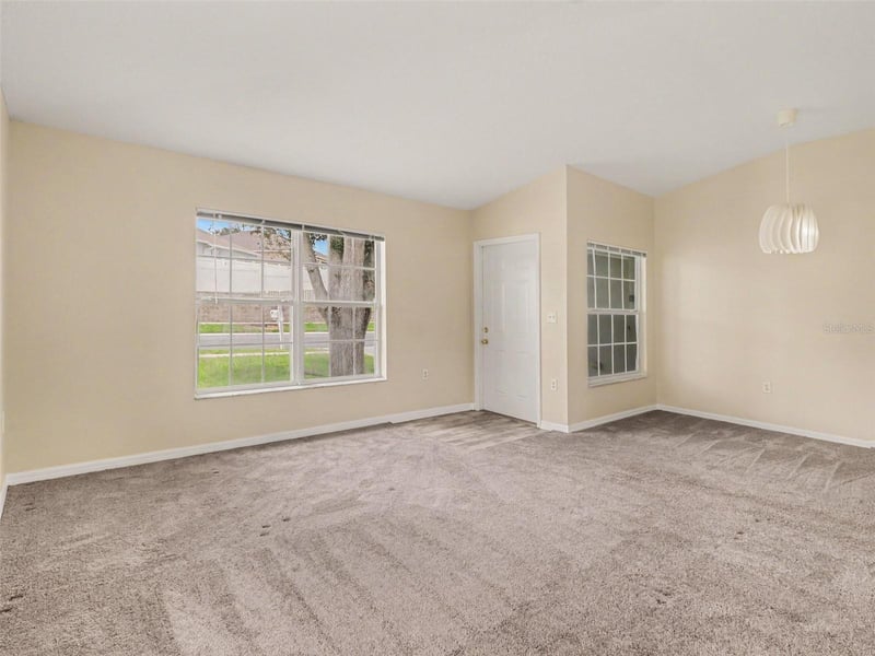 7947 Merchantville Cir, Zephyrhills, FL 33540