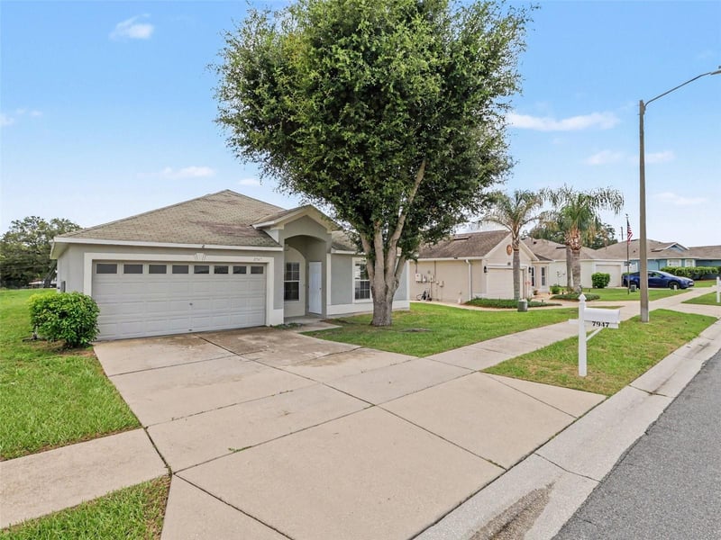 7947 Merchantville Cir, Zephyrhills, FL 33540