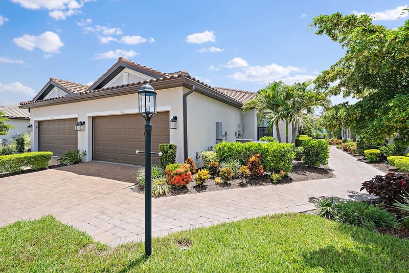 6066 Mesa GLEN, Bradenton, FL 34203