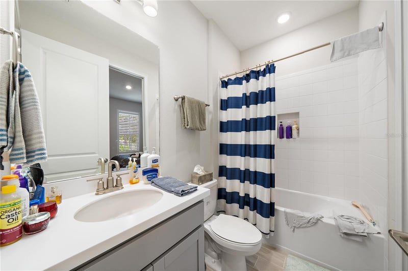 6066 Mesa GLEN, Bradenton, FL 34203