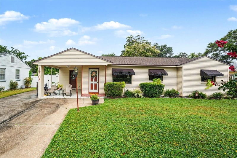 10308 Oakleaf Ave, Tampa, FL 33612