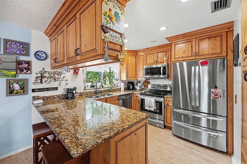 1842 Michigan Ave, St Petersburg, FL 33703