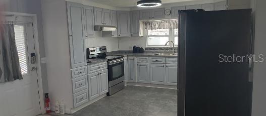 313 Danube Cir, Bradenton, FL 34207