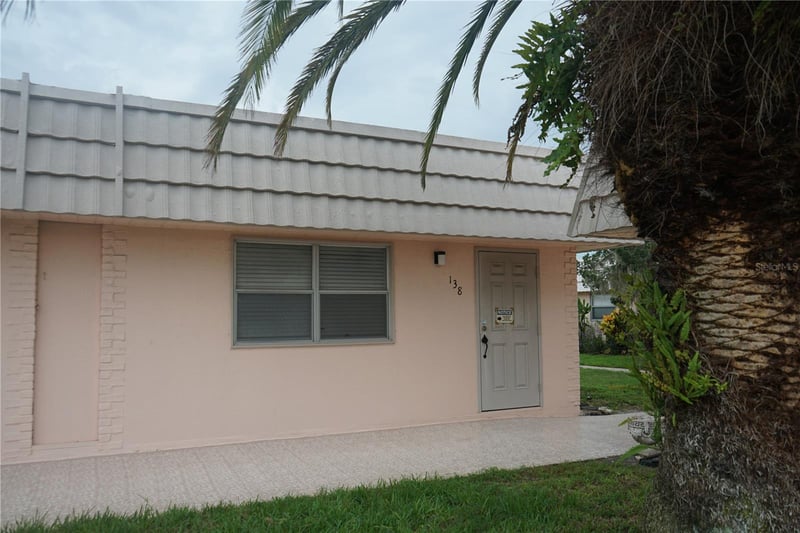 201 Bedford Ln #138, Sun City Center, FL 33573