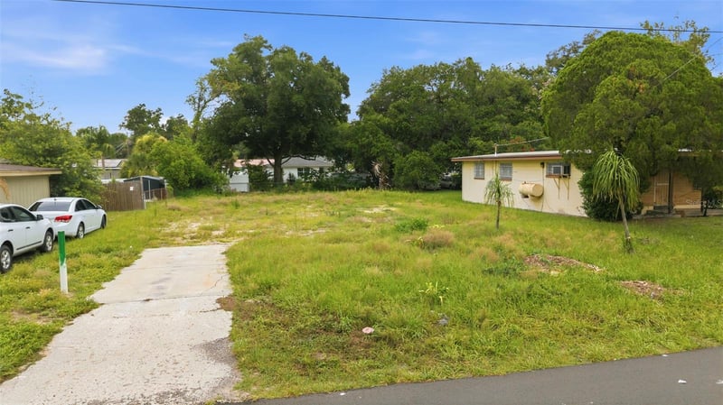 8714 Hyaleah Rd, Tampa, FL 33617