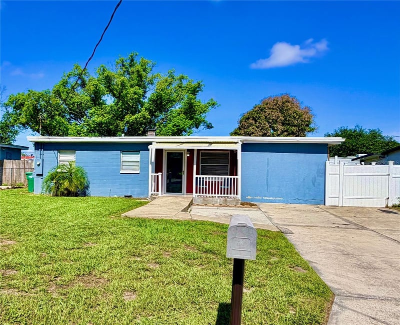 10926 Annette Ave, Tampa, FL 33612