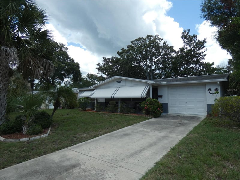 5248 Ironwood Ln, New Port Richey, FL 34653