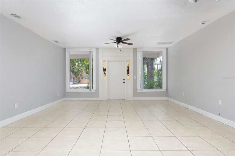 3651 Haines Rd, St Petersburg, FL 33704