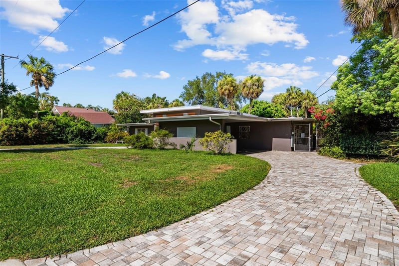 211 Shore Crest Dr, Tampa, FL 33609