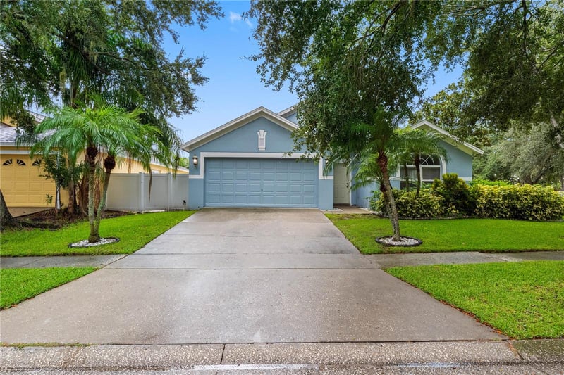 3306 Pin Oak Ln, Tampa, FL 33618