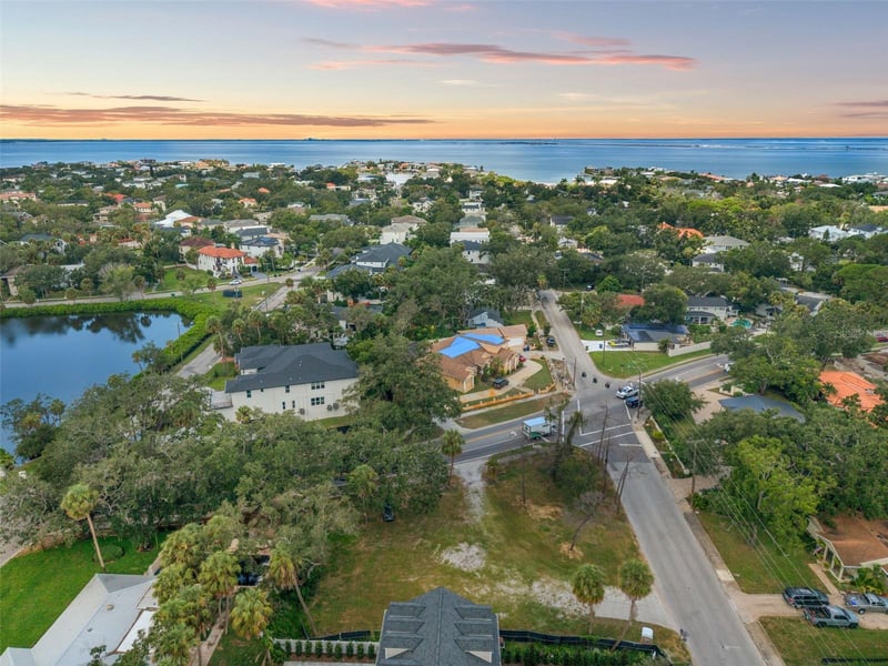 2502 West Shore Blvd, Tampa, FL 33629