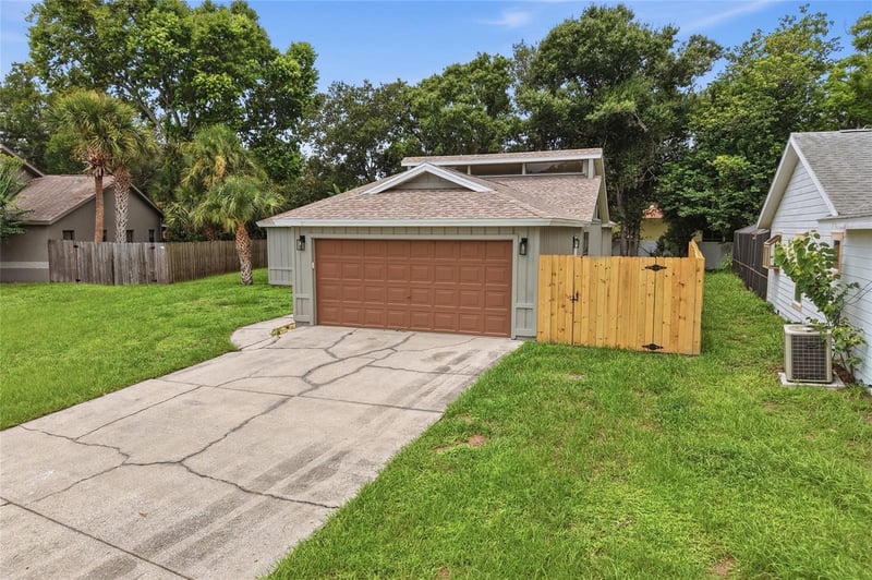 8232 Country Oaks Ct, Sarasota, FL 34243