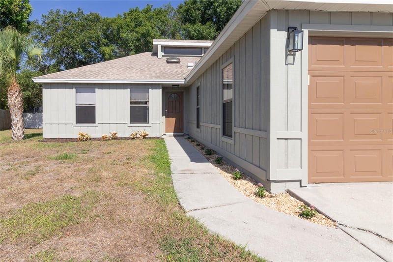 8232 Country Oaks Ct, Sarasota, FL 34243