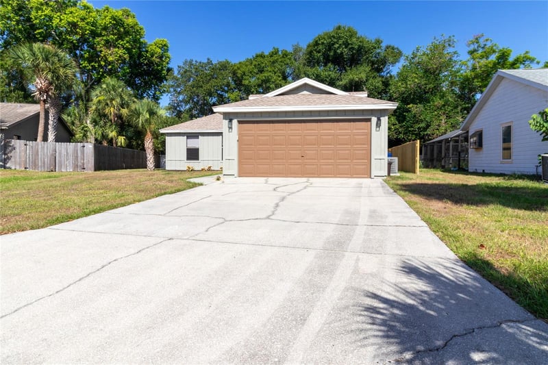 8232 Country Oaks Ct, Sarasota, FL 34243