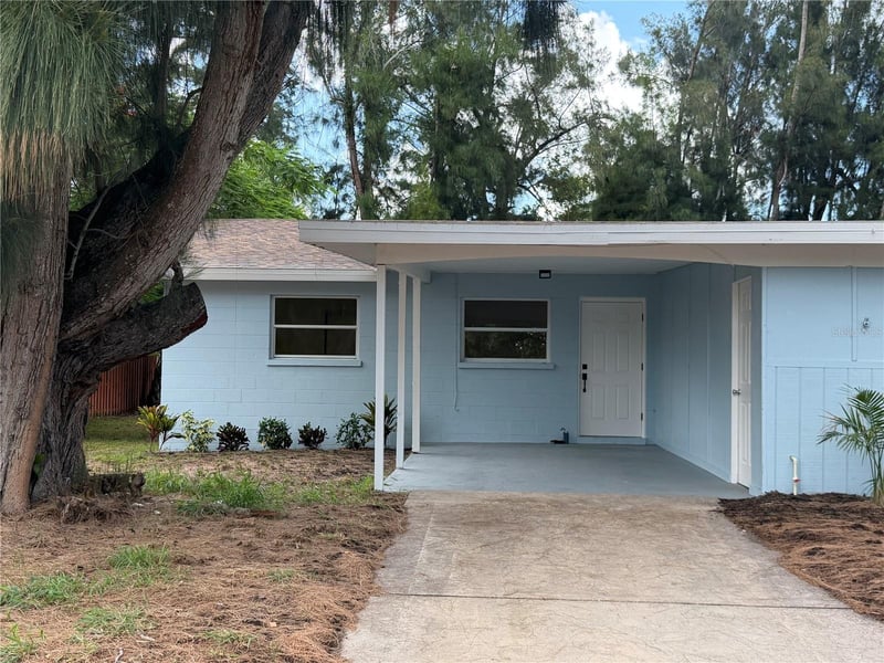 5601 16th St, Bradenton, FL 34207