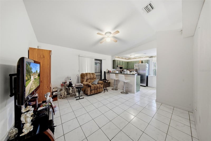 6308 N 22nd St, Tampa, FL 33610