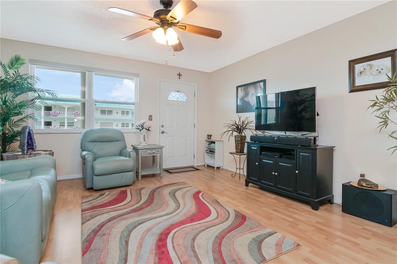 5935 30 Ave #206, Gulfport, FL 33707