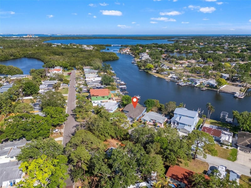 292 Sunlit Cove Dr, St Petersburg, FL 33702