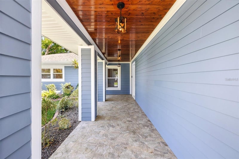 292 Sunlit Cove Dr, St Petersburg, FL 33702