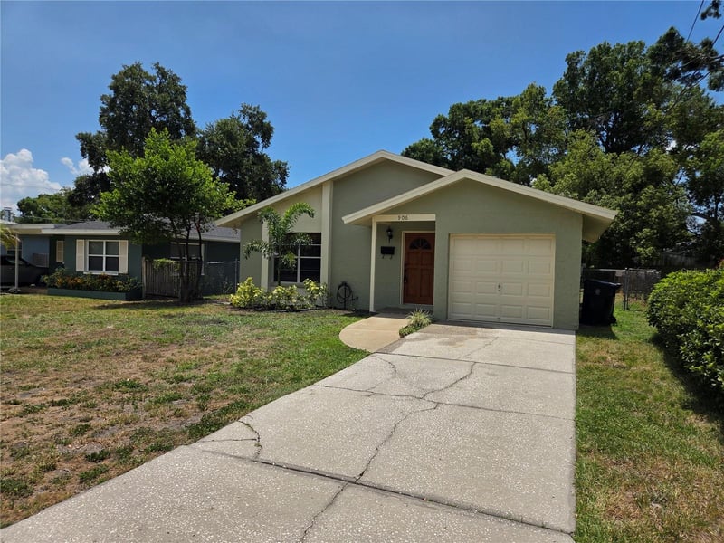 906 Braddock St, Tampa, FL 33603
