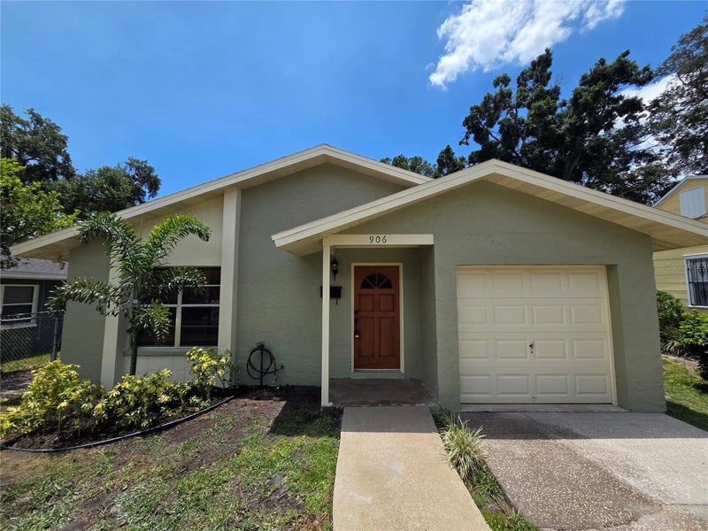906 Braddock St, Tampa, FL 33603