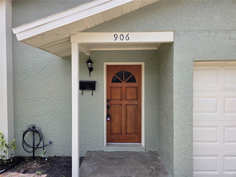 906 Braddock St, Tampa, FL 33603