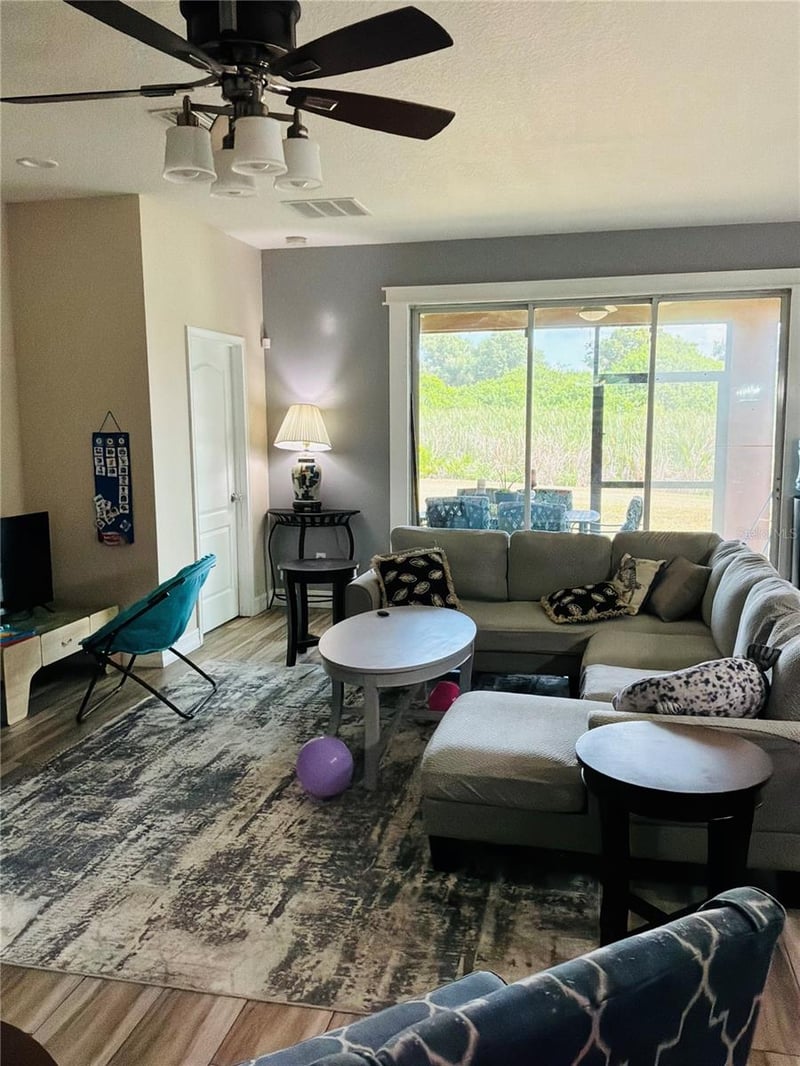 308 Corbett Bluff Dr, Ruskin, FL 33570