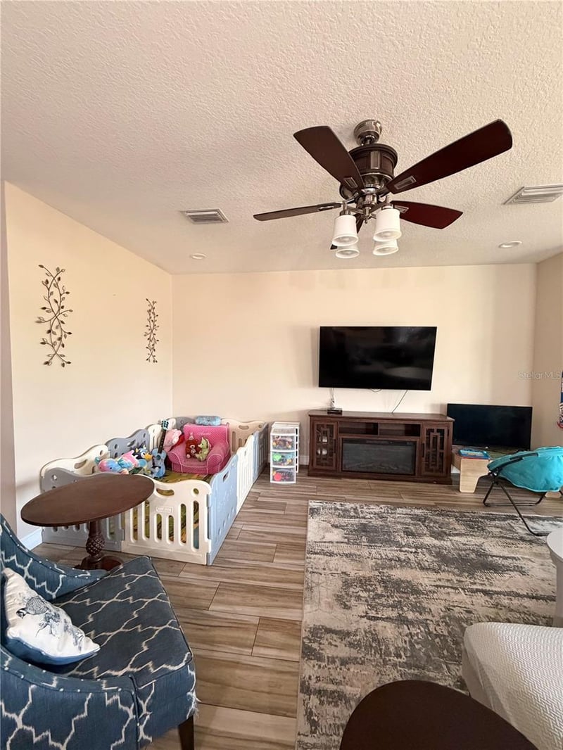 308 Corbett Bluff Dr, Ruskin, FL 33570