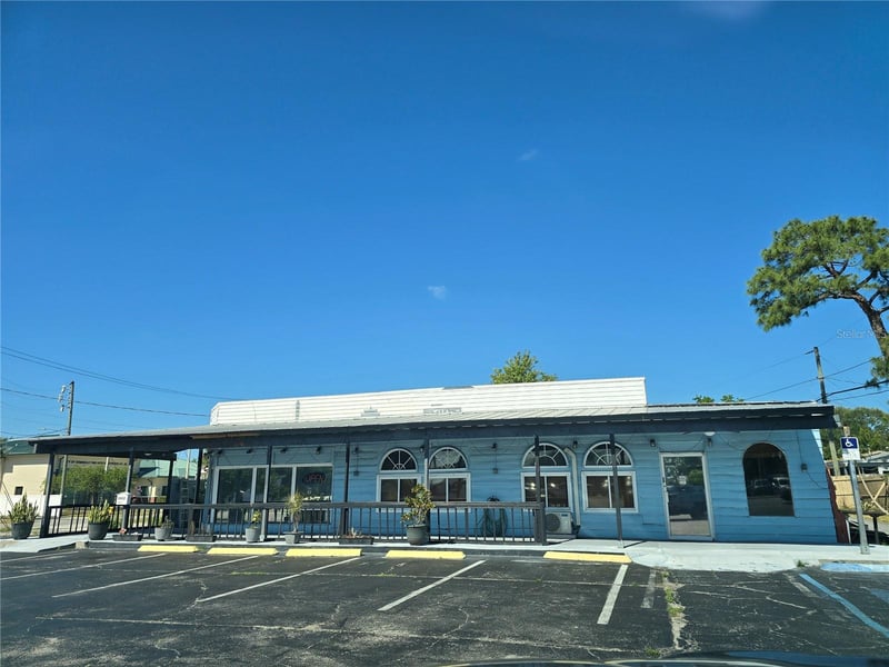 11002 Seminole Blvd, Largo, FL 33778