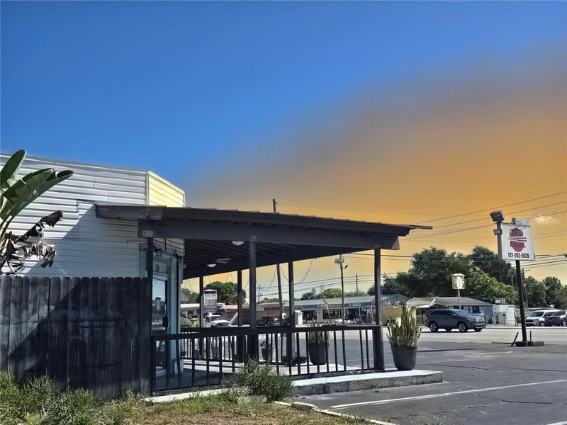 11002 Seminole Blvd, Largo, FL 33778