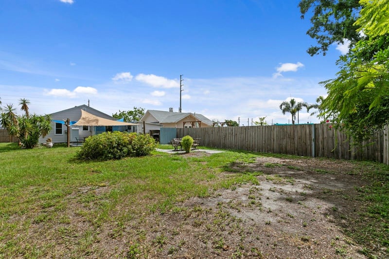13th Ave N, St Petersburg, FL 33713