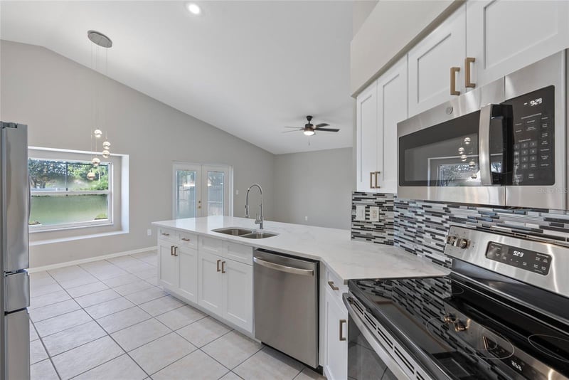 1831 Erin Brooke Dr, Valrico, FL 33594
